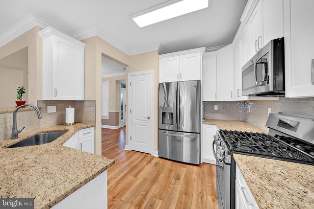 25 MILLER CIR, Pennington, NJ 08534