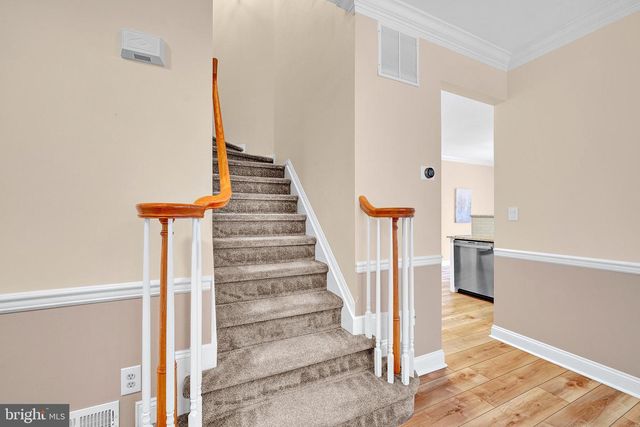 25 MILLER CIR, Pennington, NJ 08534