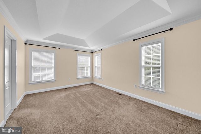 25 MILLER CIR, Pennington, NJ 08534