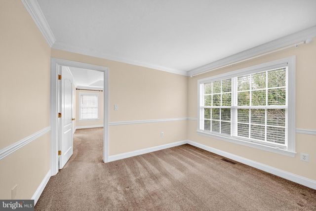 25 MILLER CIR, Pennington, NJ 08534