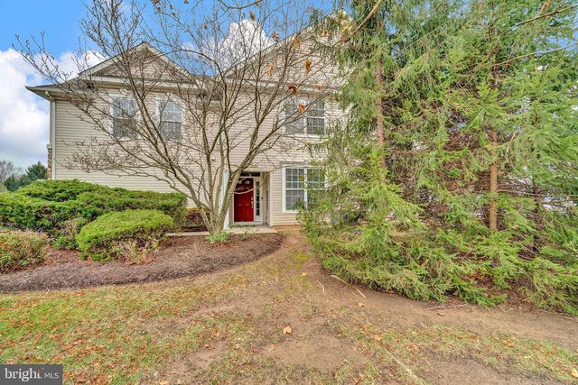 25 MILLER CIR, Pennington, NJ 08534