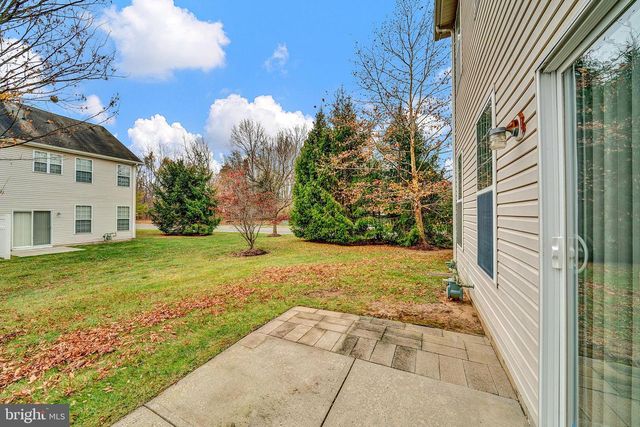 25 MILLER CIR, Pennington, NJ 08534