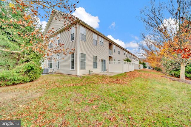 25 MILLER CIR, Pennington, NJ 08534