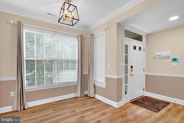 25 MILLER CIR, Pennington, NJ 08534