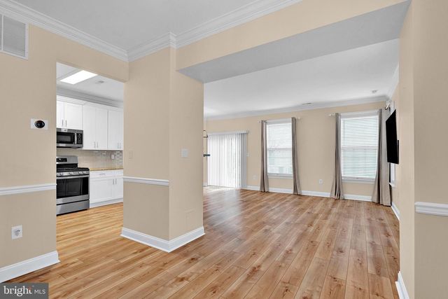 25 MILLER CIR, Pennington, NJ 08534