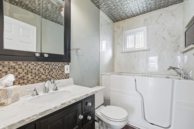 123 Valley Ranch Road, Sherman, TX 75092