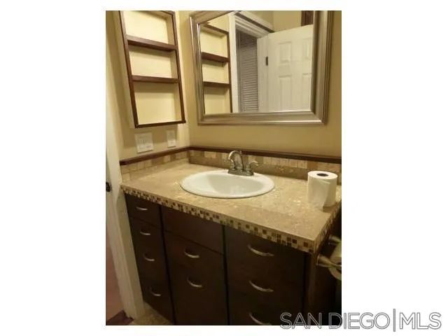 6396 Estrella Avenue, San Diego, CA 92120