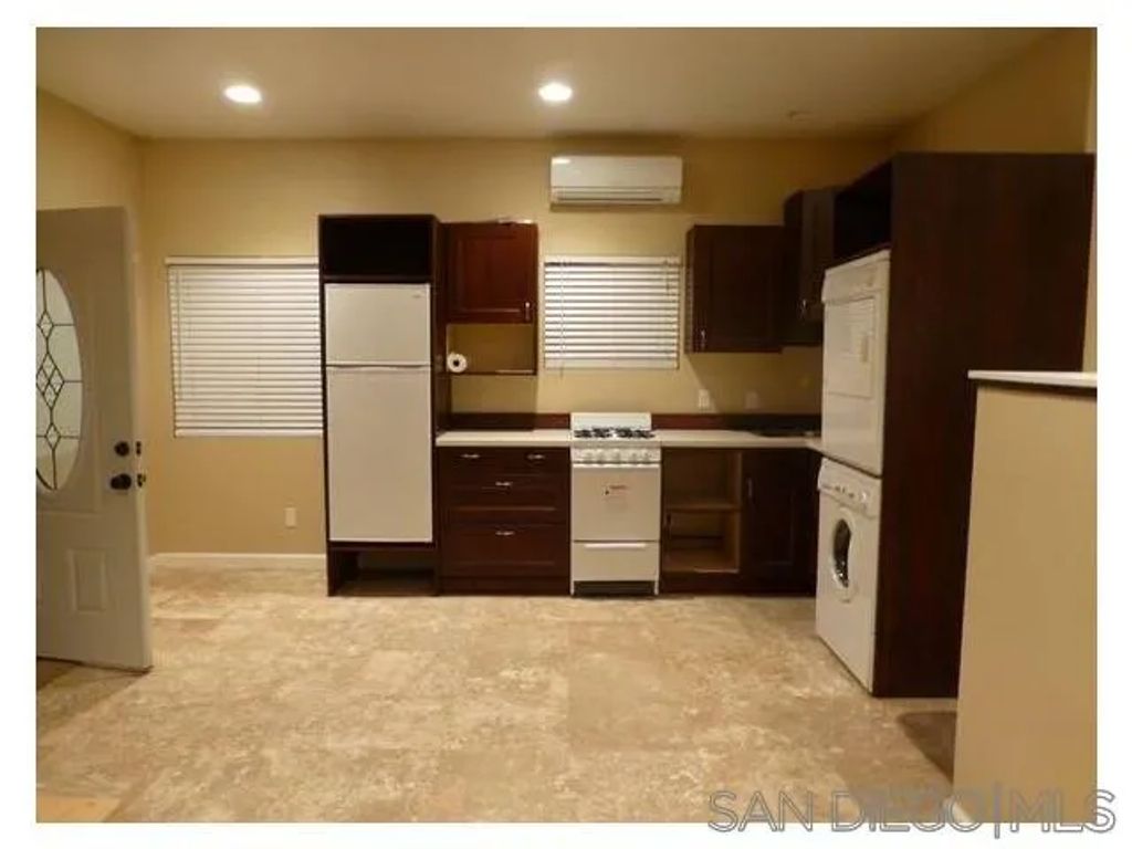 6396 Estrella Avenue, San Diego, CA 92120