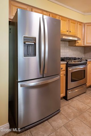 4110 Consaul Road, Niskayuna, NY 12304