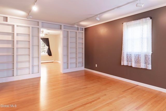 4110 Consaul Road, Niskayuna, NY 12304