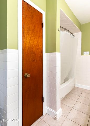 4110 Consaul Road, Niskayuna, NY 12304