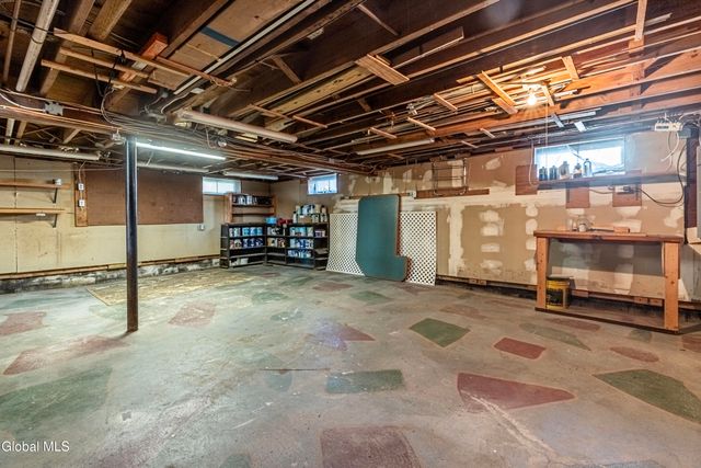 4110 Consaul Road, Niskayuna, NY 12304