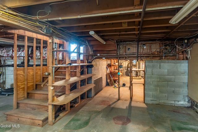 4110 Consaul Road, Niskayuna, NY 12304