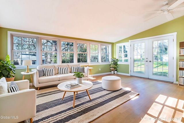 4110 Consaul Road, Niskayuna, NY 12304