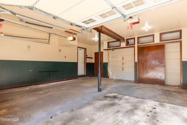 4110 Consaul Road, Niskayuna, NY 12304