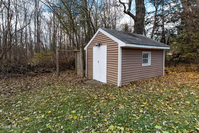 4110 Consaul Road, Niskayuna, NY 12304