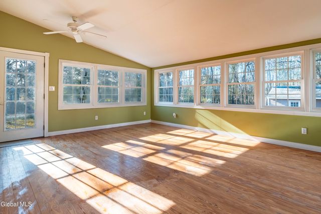 4110 Consaul Road, Niskayuna, NY 12304