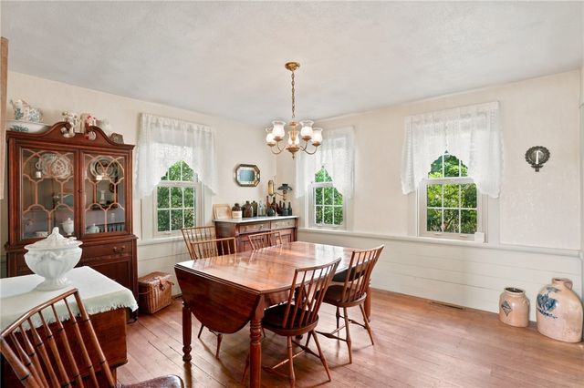 362 Abbott Run Valley Road, Cumberland, RI 02864