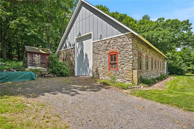 362 Abbott Run Valley Road, Cumberland, RI 02864