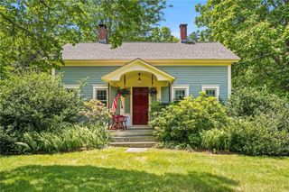362 Abbott Run Valley Road, Cumberland, RI 02864