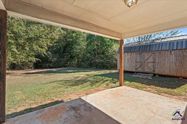 302 Strawbridge Lane, Bonaire, GA 31005