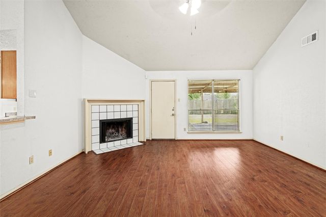 7006 Tara Blue Ridge Drive, Richmond, TX 77469
