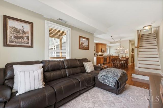448 Delta Avenue, Cincinnati, OH 45226