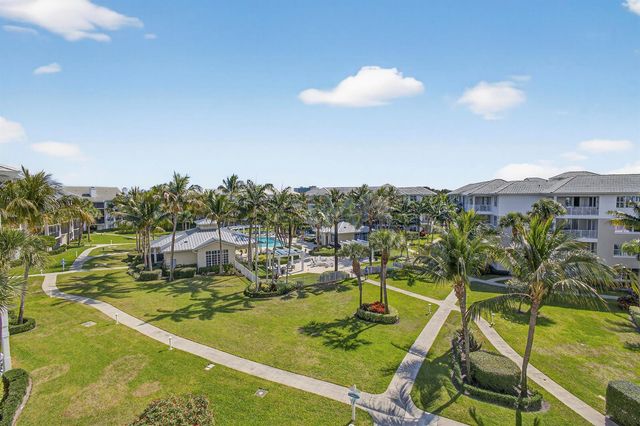 441 Bay Colony Drive N, Juno Beach, FL 33408