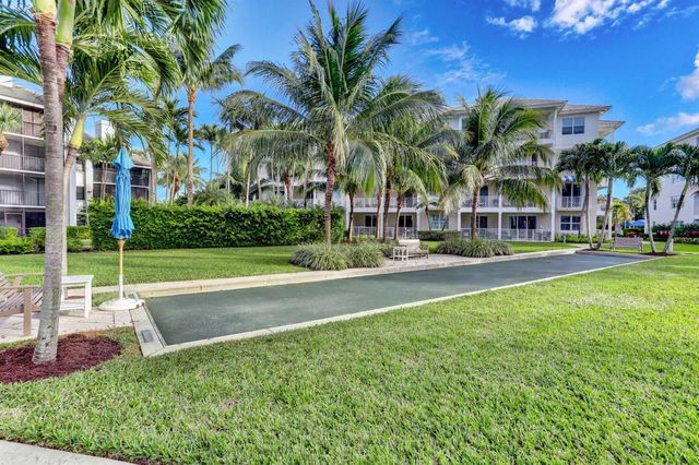 441 Bay Colony Drive N, Juno Beach, FL 33408