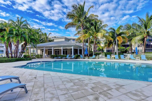 441 Bay Colony Drive N, Juno Beach, FL 33408
