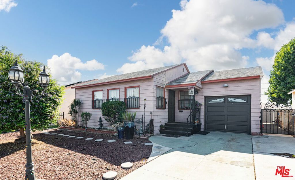 14331 S Cahita Avenue, Compton, CA 90220 — exterior