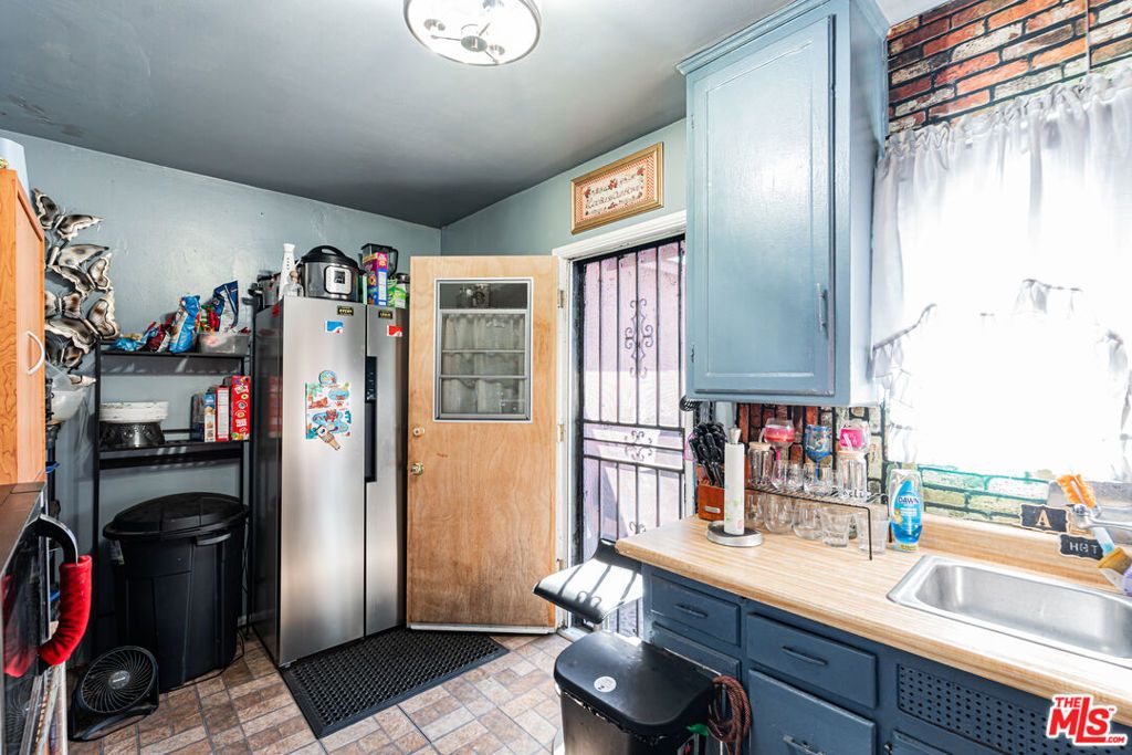 14331 S Cahita Avenue, Compton, CA 90220 — photo 4