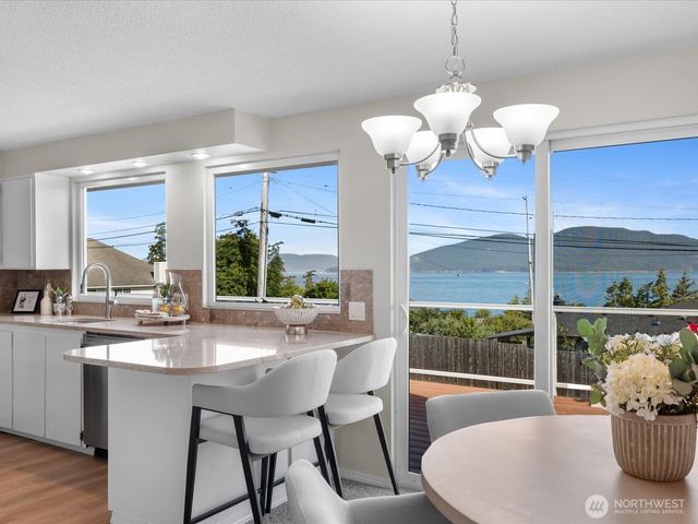 3420 W 3rd Street, Anacortes, WA 98221