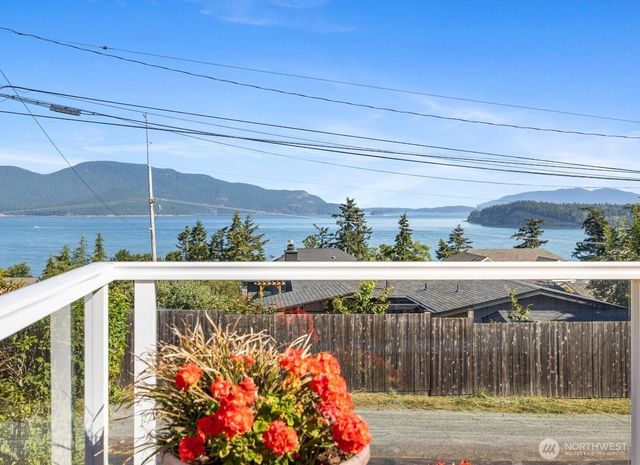 3420 W 3rd Street, Anacortes, WA 98221