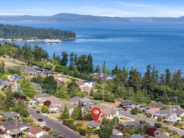 3420 W 3rd Street, Anacortes, WA 98221