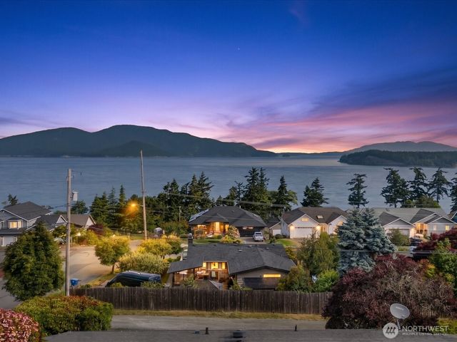 3420 W 3rd Street, Anacortes, WA 98221