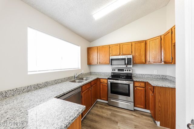 8538 W COLUMBINE Drive, Peoria, AZ 85381