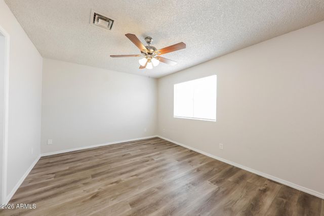 8538 W COLUMBINE Drive, Peoria, AZ 85381