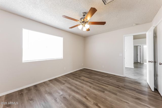 8538 W COLUMBINE Drive, Peoria, AZ 85381