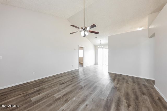 8538 W COLUMBINE Drive, Peoria, AZ 85381