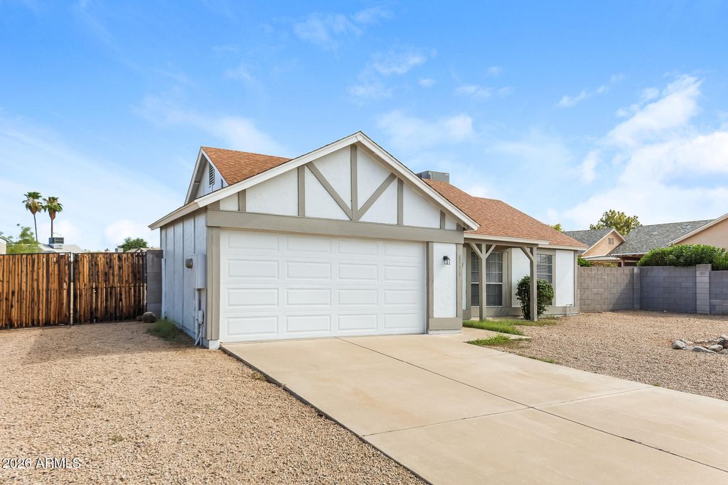 8538 W COLUMBINE Drive, Peoria, AZ 85381 — photo 2