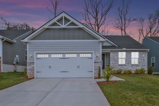 750 Cottage Dr, Columbia, TN 38401