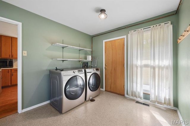 12208 Courtwick Drive, Sappington, MO 63128