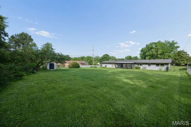 12208 Courtwick Drive, Sappington, MO 63128