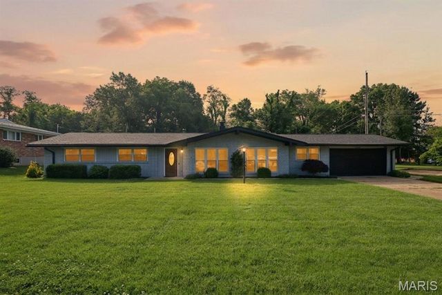 12208 Courtwick Drive, Sappington, MO 63128