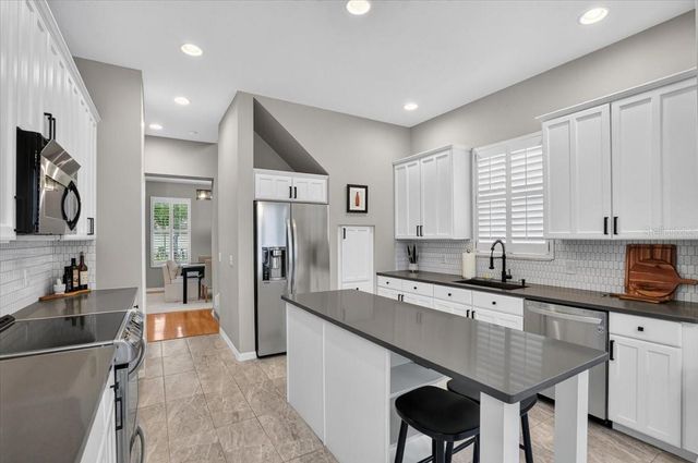 9830 W PARK VILLAGE DRIVE, Tampa, FL 33626