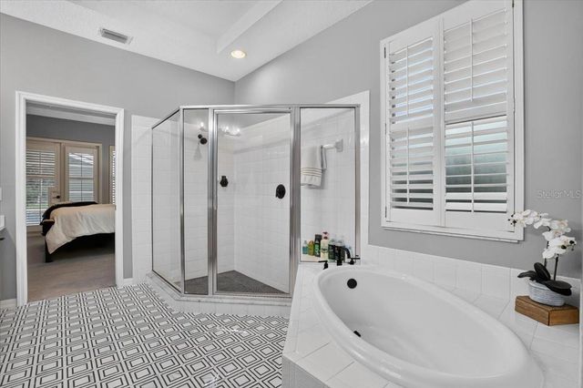 9830 W PARK VILLAGE DRIVE, Tampa, FL 33626