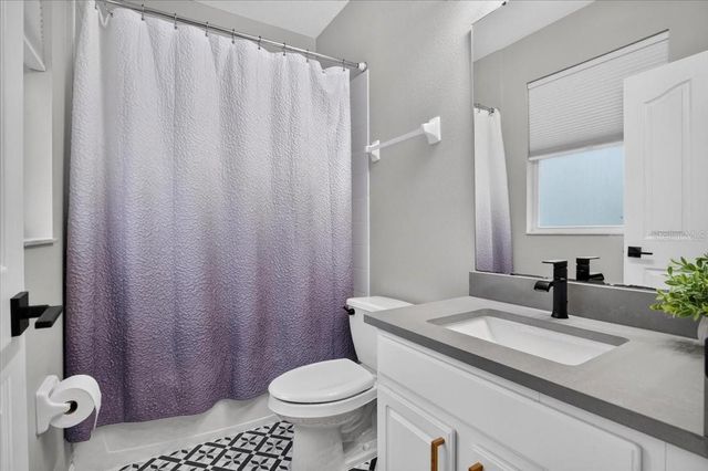 9830 W PARK VILLAGE DRIVE, Tampa, FL 33626