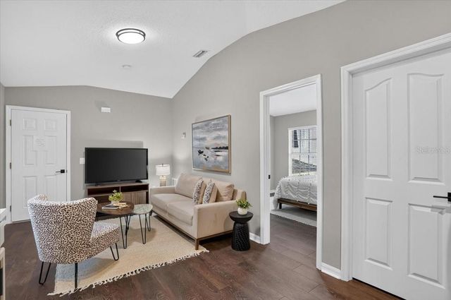 9830 W PARK VILLAGE DRIVE, Tampa, FL 33626