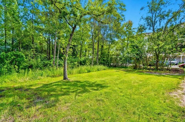 9830 W PARK VILLAGE DRIVE, Tampa, FL 33626